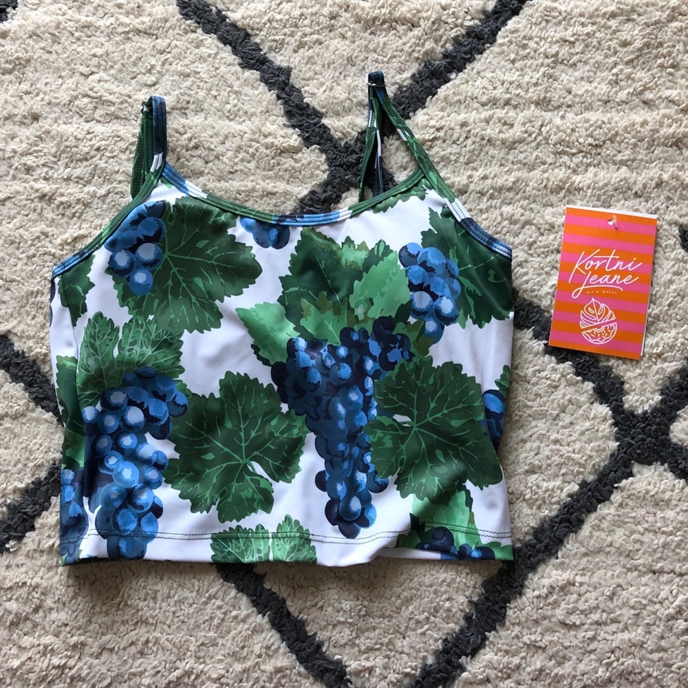 NWT Kortni Jeane Grapes Latterback 2.0!